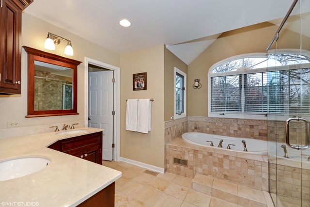 903 Brighton Dr, Wheaton, IL 60189 photo 16