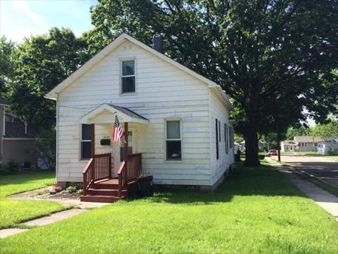 2130 1st St, Peru, IL 61354 photo 1