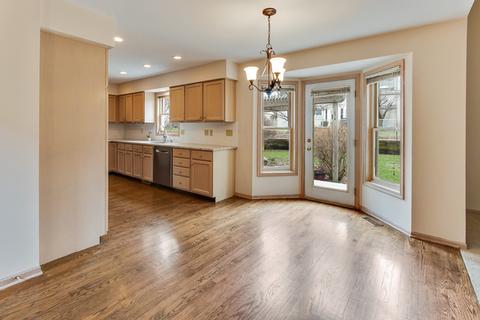 3015 Compton Rd, Aurora, IL 60504 photo 9