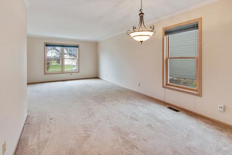 3015 Compton Rd, Aurora, IL 60504 photo 4