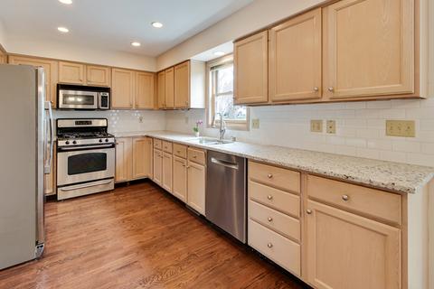 3015 Compton Rd, Aurora, IL 60504 photo 6