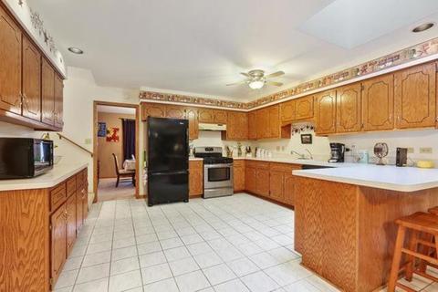 1491 Wayne Dr, Crete, IL 60417 photo 3
