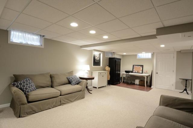 422 N Commonwealth Ave, Elgin, IL 60123 photo 20