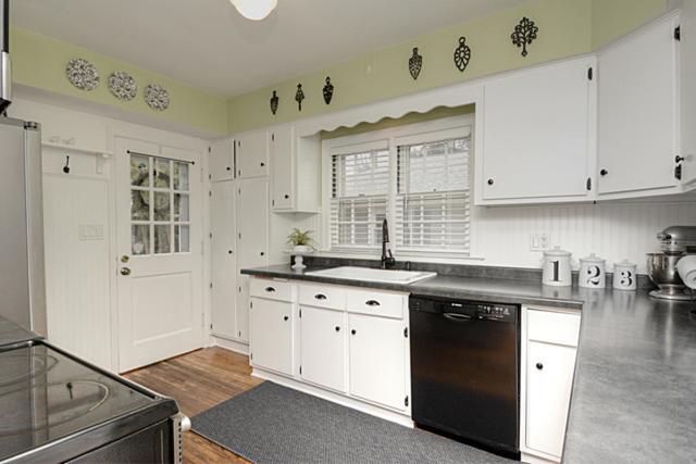 422 N Commonwealth Ave, Elgin, IL 60123 photo 8
