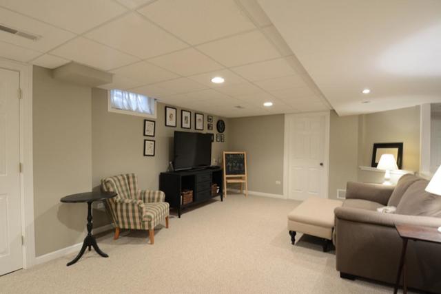 422 N Commonwealth Ave, Elgin, IL 60123 photo 21