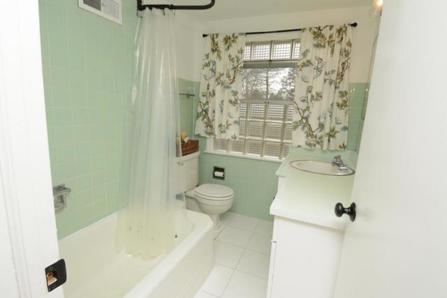 422 N Commonwealth Ave, Elgin, IL 60123 photo 16