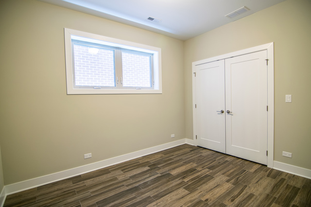 522 W Root St, Chicago, IL 60609 photo 5