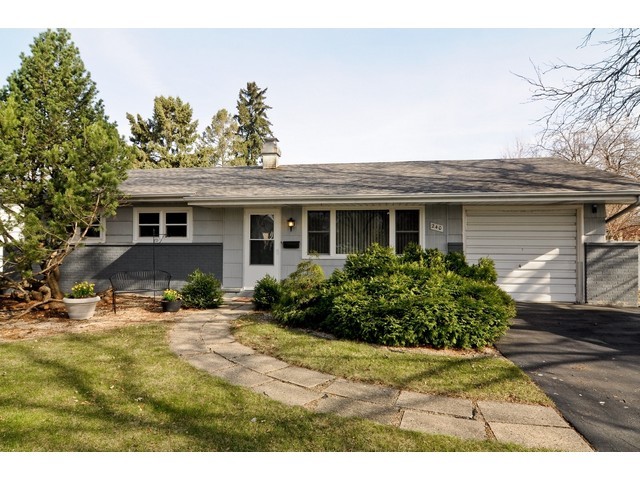 240 Lafayette Ln, Hoffman Estates, IL 60169 photo 1