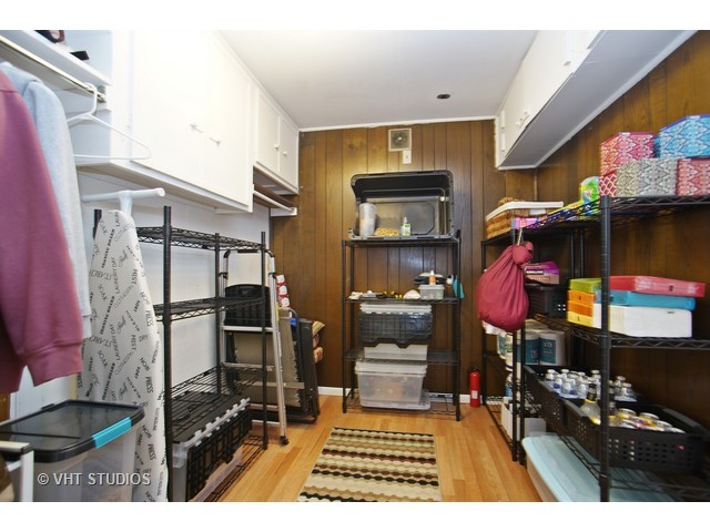 240 Lafayette Ln, Hoffman Estates, IL 60169 photo 13