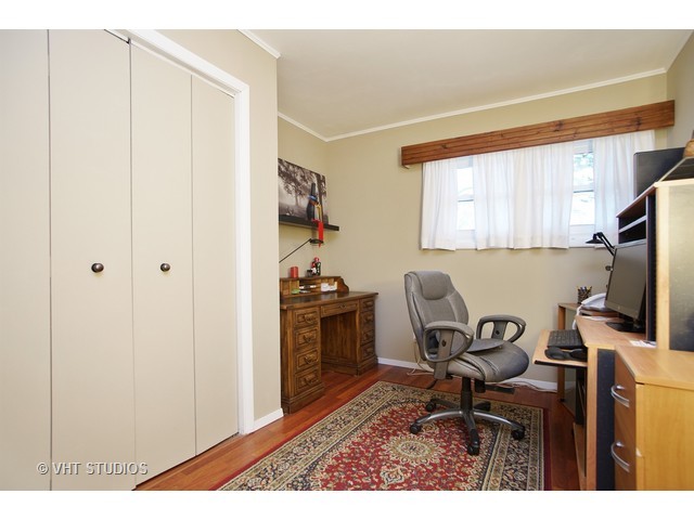 240 Lafayette Ln, Hoffman Estates, IL 60169 photo 9