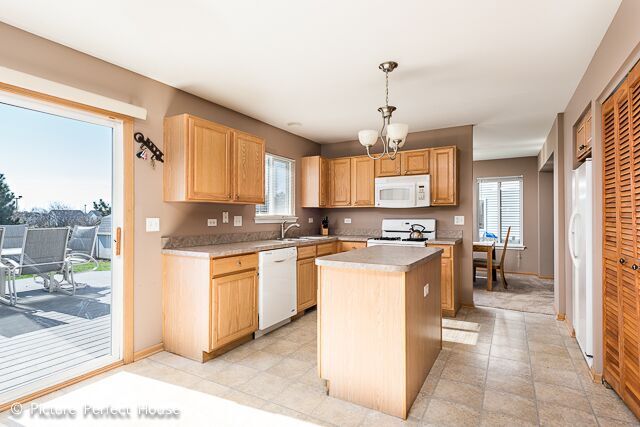 3410 Veronica St, Plano, IL 60545 photo 6