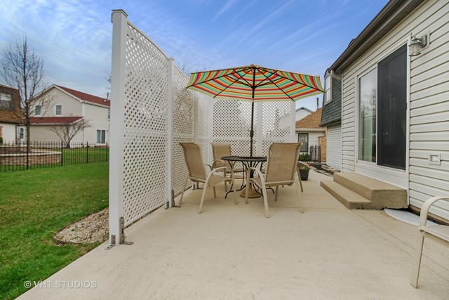 1245 John Dr, Hoffman Estates, IL 60169 photo 24