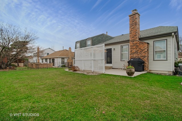1245 John Dr, Hoffman Estates, IL 60169 photo 25