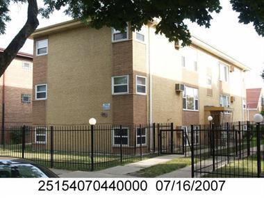 410 E 109th St, Chicago, IL 60628 photo 1