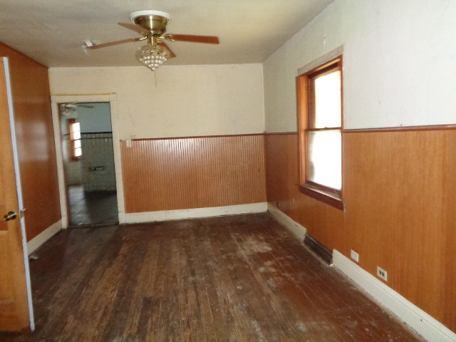 3037 E 138th Pl, Burnham, IL 60633 photo 5