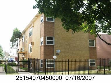 406 E 109th St, Chicago, IL 60628 photo 1