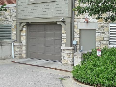 271 E Railroad Ave #207, Bartlett, IL 60103 photo 3