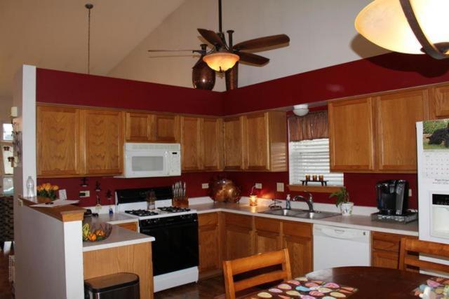 1619 Whispering Oaks Dr, Plainfield, IL 60586 photo 4
