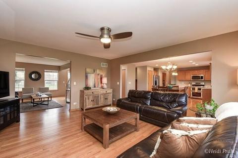 2568 Crestview Dr, Aurora, IL 60502 photo 12