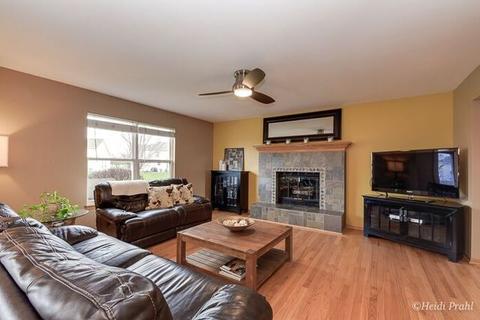 2568 Crestview Dr, Aurora, IL 60502 photo 11