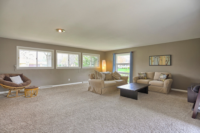 1707 Lincoln Rd, Champaign, IL 61821 photo 2