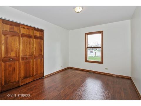 732 Laurel Ln, Cary, IL 60013 photo 11