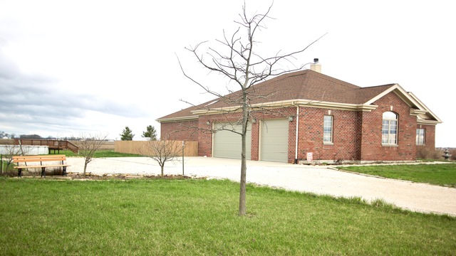 10515 Ashley Rd, Morris, IL 60450 photo 2