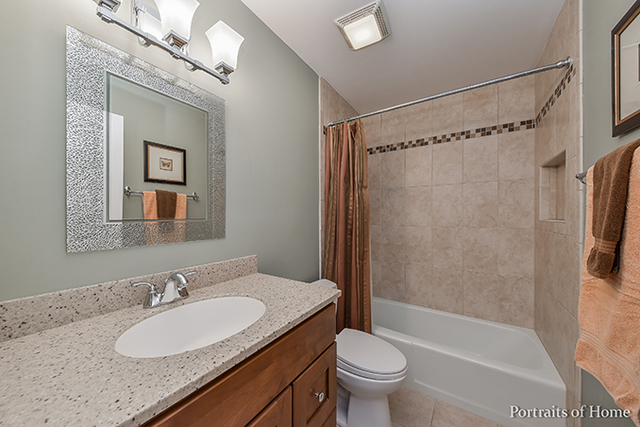 1127 Casa Solana Dr, Wheaton, IL 60189 photo 17
