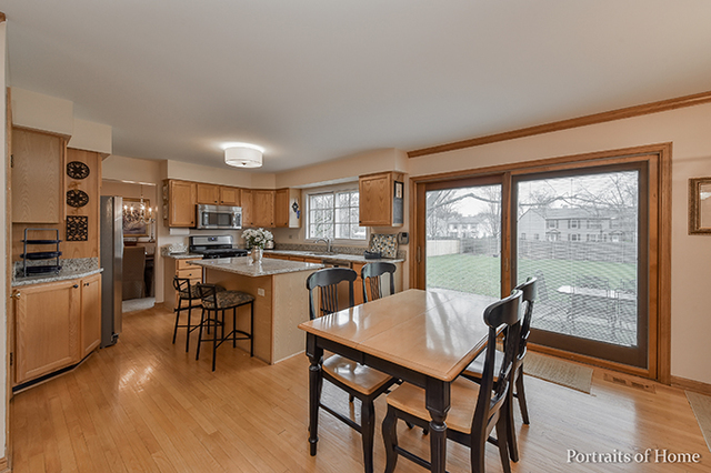 1127 Casa Solana Dr, Wheaton, IL 60189 photo 7