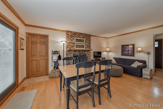 1127 Casa Solana Dr, Wheaton, IL 60189 photo 6