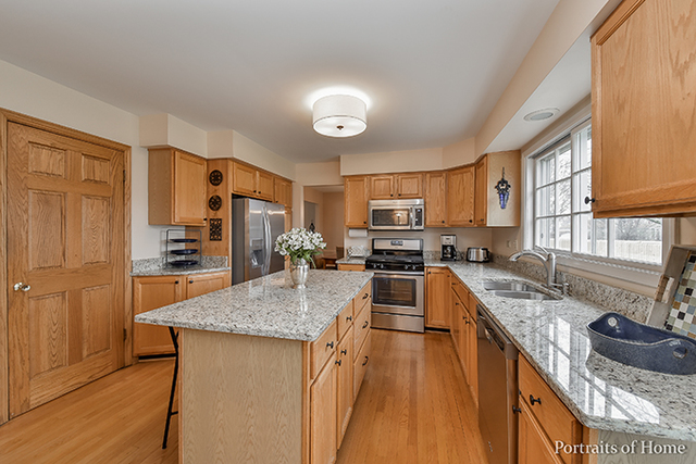 1127 Casa Solana Dr, Wheaton, IL 60189 photo 10