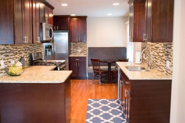 8938 Forestview Rd, Evanston, IL 60203 photo 3