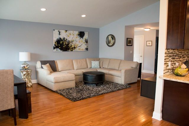 8938 Forestview Rd, Evanston, IL 60203 photo 5