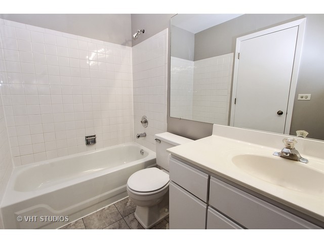 381 Grissom Ct, Hoffman Estates, IL 60169 photo 7