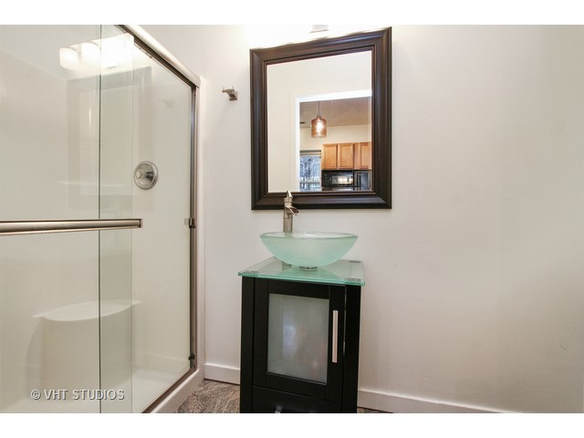 1021 E 46th St #GN, Chicago, IL 60653 photo 14