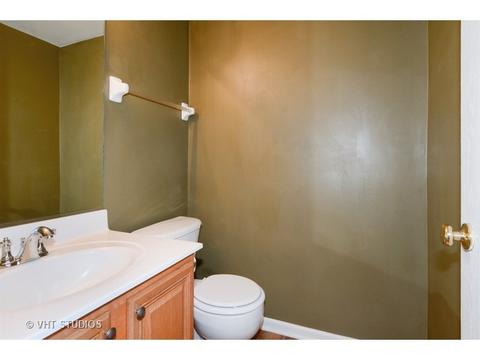 2429 Oakfield Dr, Aurora, IL 60503 photo 13