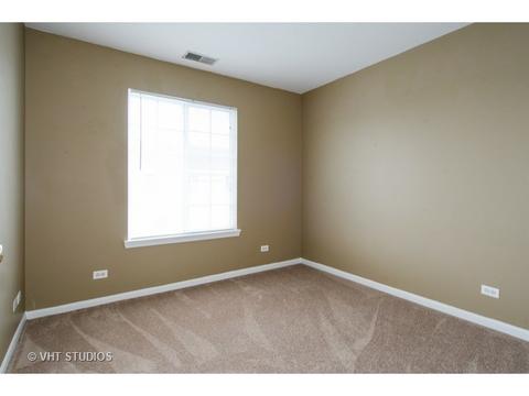 2429 Oakfield Dr, Aurora, IL 60503 photo 12