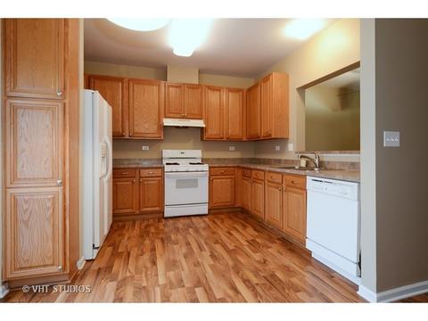 2429 Oakfield Dr, Aurora, IL 60503 photo 4