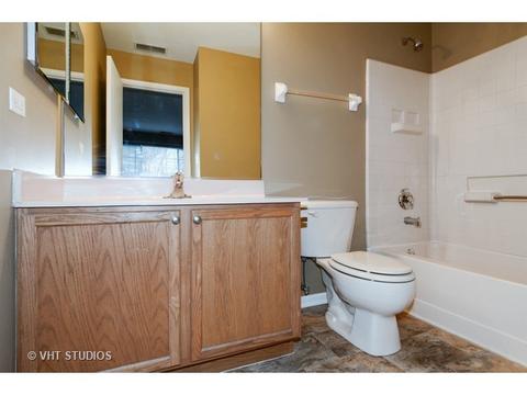 2429 Oakfield Dr, Aurora, IL 60503 photo 10