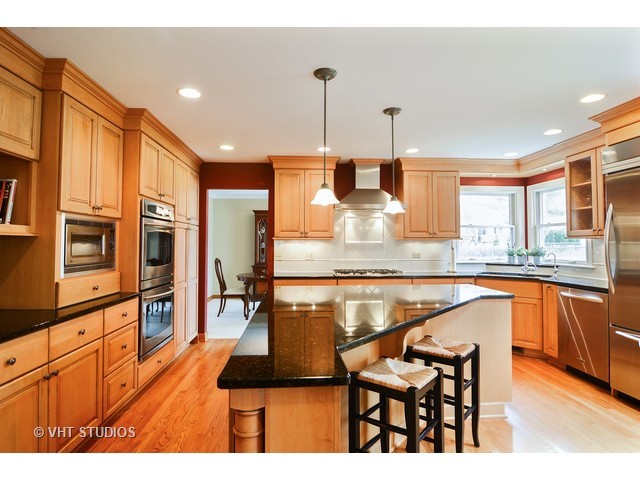 3850 Bordeaux Dr, Hoffman Estates, IL 60192 photo 7