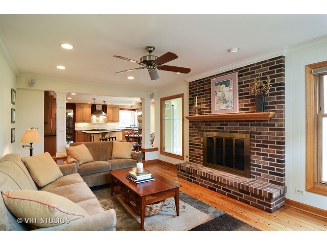 3850 Bordeaux Dr, Hoffman Estates, IL 60192 photo 11