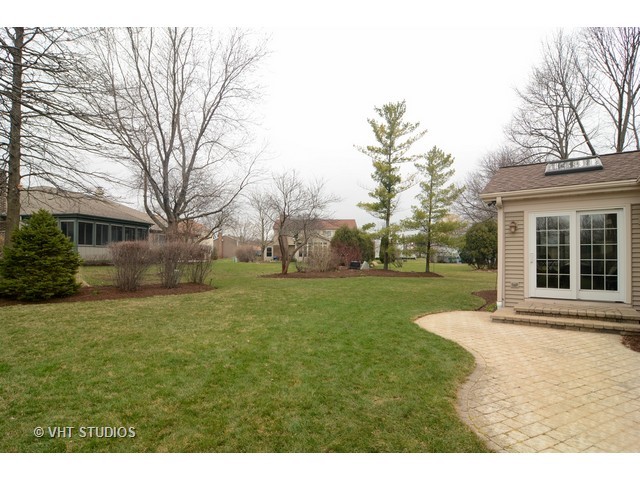 3850 Bordeaux Dr, Hoffman Estates, IL 60192 photo 25