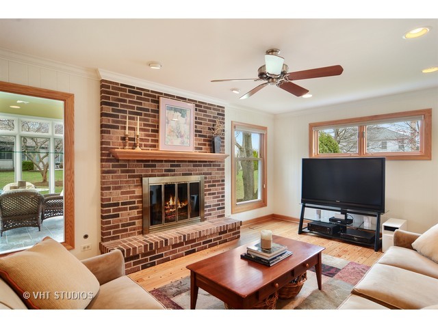 3850 Bordeaux Dr, Hoffman Estates, IL 60192 photo 10