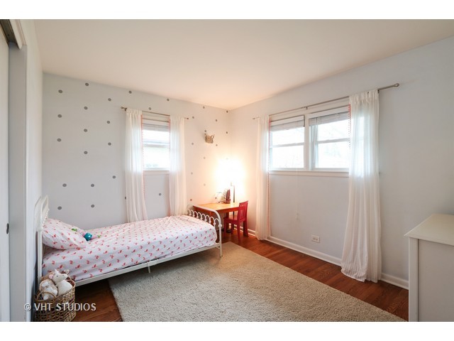 116 S Mt Prospect Rd, Mount Prospect, IL 60056 photo 9