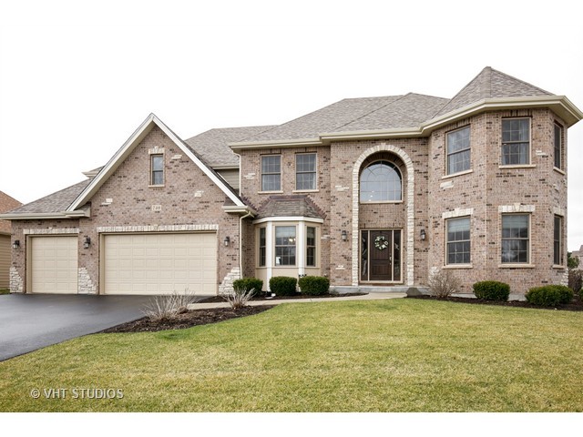 740 Winged Elm, Elgin, IL 60124 photo 1