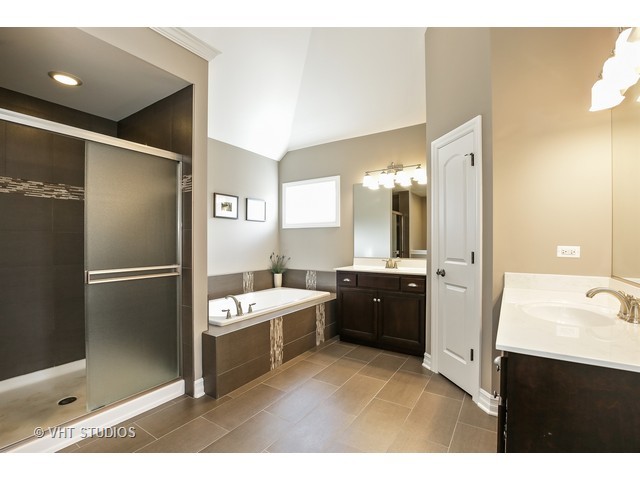740 Winged Elm, Elgin, IL 60124 photo 21