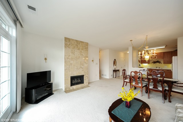 660 Mchenry Rd #1-206, Wheeling, IL 60090 photo 3
