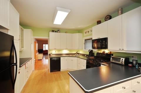 970 Rose Ave, Des Plaines, IL 60016 photo 5