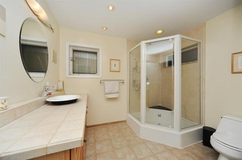 970 Rose Ave, Des Plaines, IL 60016 photo 9