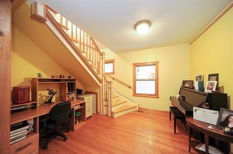 970 Rose Ave, Des Plaines, IL 60016 photo 2